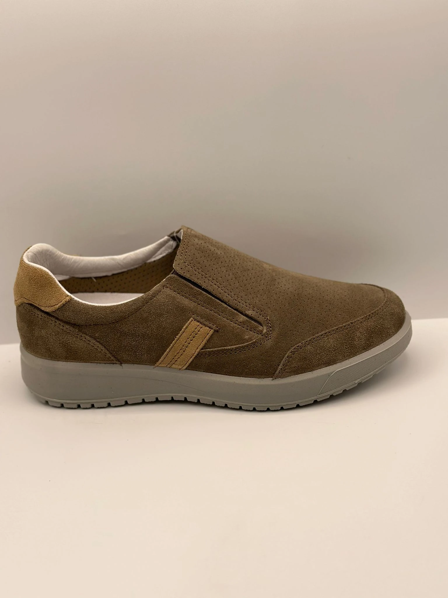 MOCASSINO UOMO IN NABUK BEIGE E BLU art.43644eV25