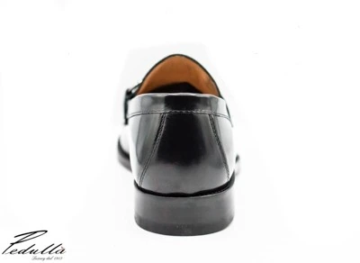 MOCASSINO MOD.GUCCI UOMO IN PELLE DI VITELLO, SPAZZOLATO NERO, SUOLA IN CUOIO 317